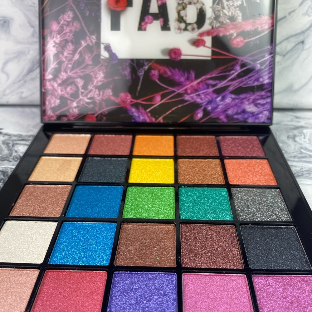 KleanColor Rainbow FAB Eyeshadow Palette